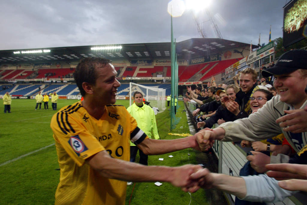 foto : lennart mnsson : 030519 fotboll, allsvenskan: lagkapten krister nordin, aik tackar fansen fr stdet 
© bildbyrn - 61242